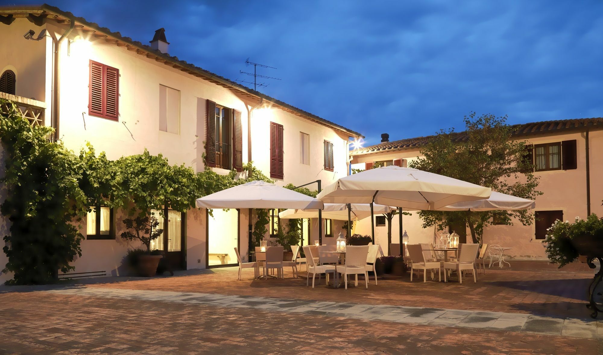 Appartamenti Agriturismo La Canonica Чертальдо Екстер'єр фото